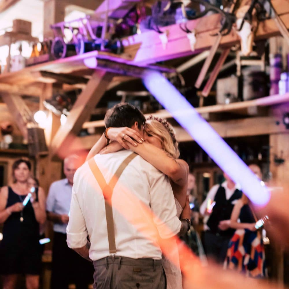 Ein Hochzeitspaar beim Tanz, Event Fotografie, WINGMEN Media